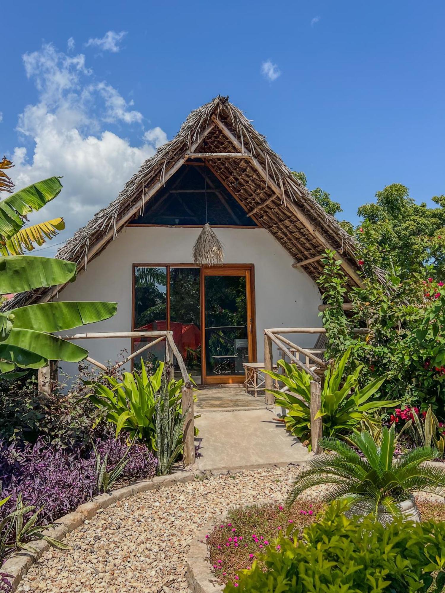 Kokopelli Bungalows Nungwi Bagian luar foto