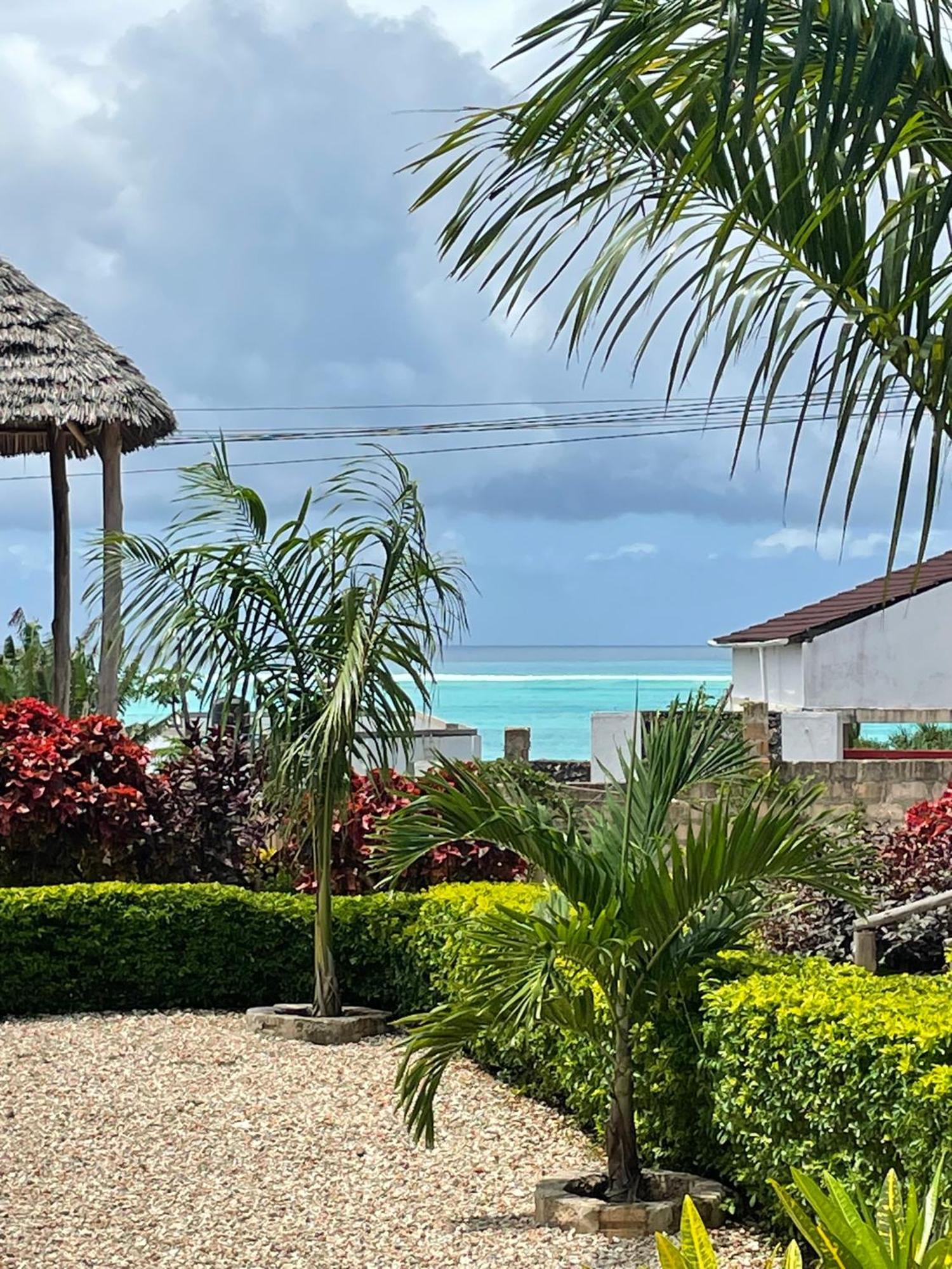 Kokopelli Bungalows Nungwi Bagian luar foto